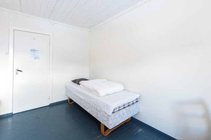 Room 28 of 70