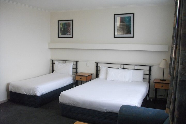 Room 4 of 20