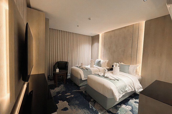 Room 21 of 48