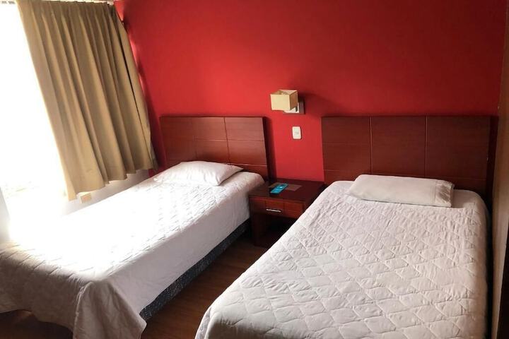 Room 30 of 102