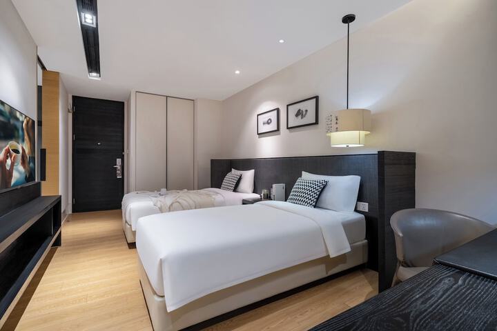 Room 14 of 61