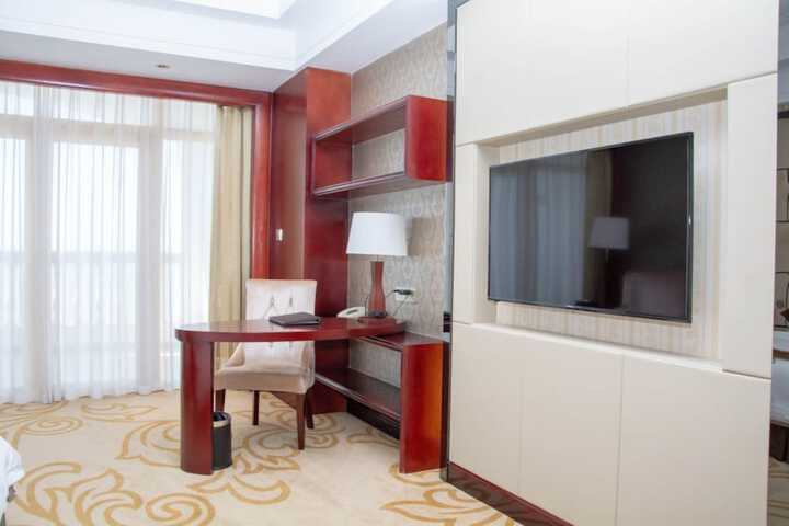 Room 21 of 46