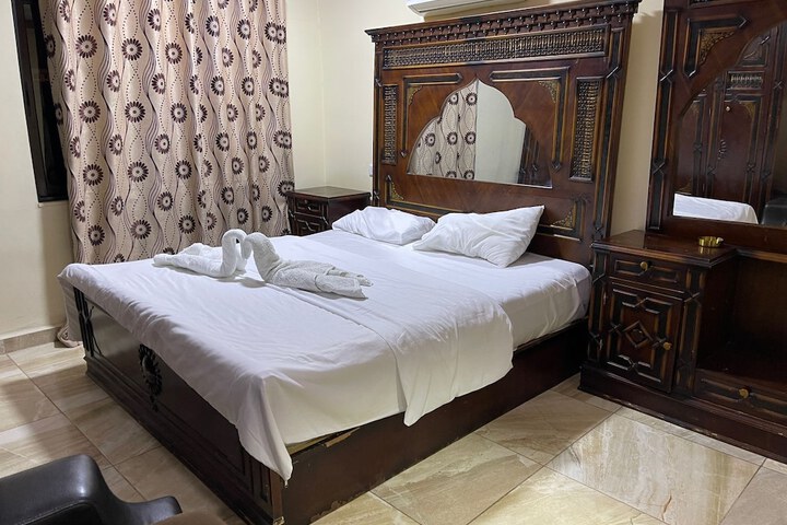 Room 12 of 41