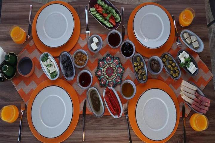 Breakfast/Coffee Service 96 of 110