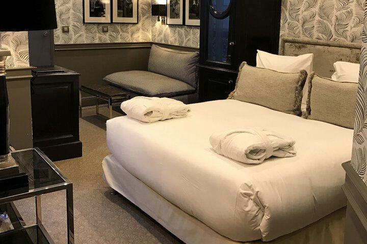 Room 6 of 45