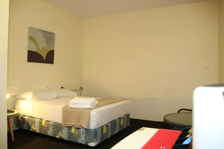 Room 6 of 21