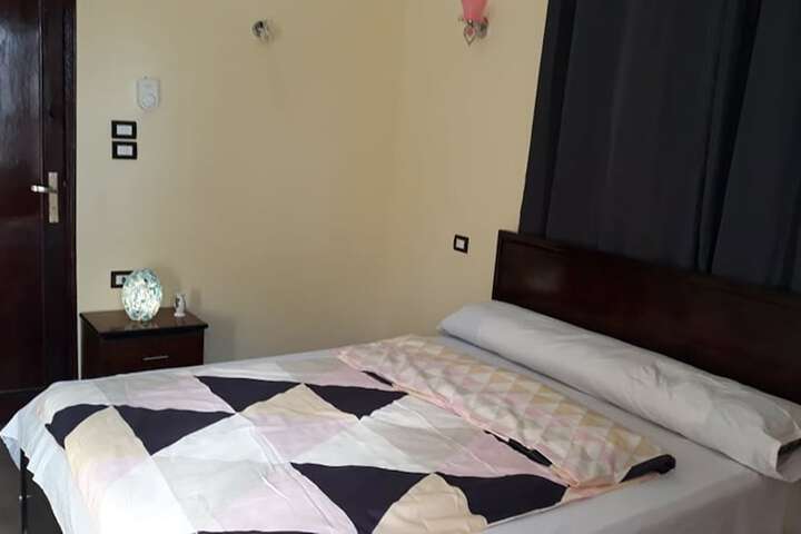 Room 11 of 83