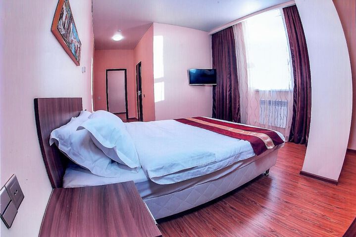 Room 6 of 46
