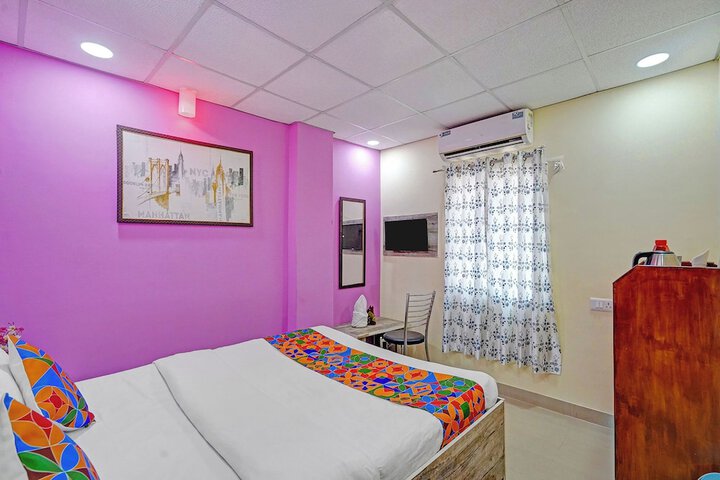 Room 11 of 29