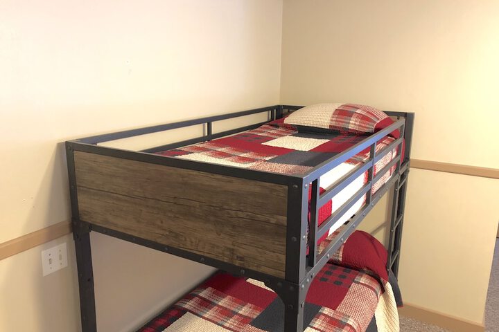 Room 18 of 259