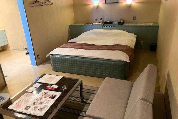 Room 8 of 21