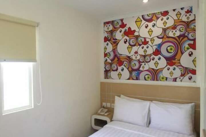 Room 11 of 34