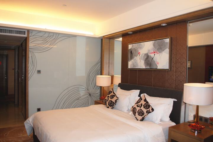Room 8 of 51