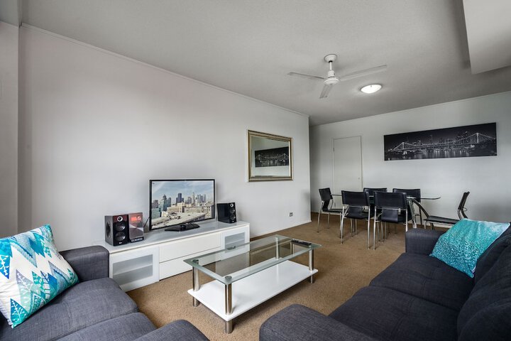 Room 15 of 48