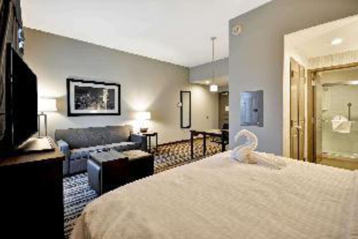 Room 33 of 33