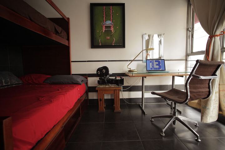 Room 3 of 80