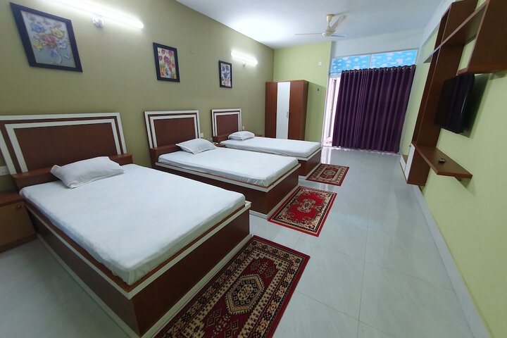 Room 1 of 8