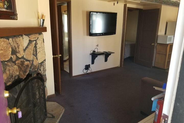 Room 76 of 149