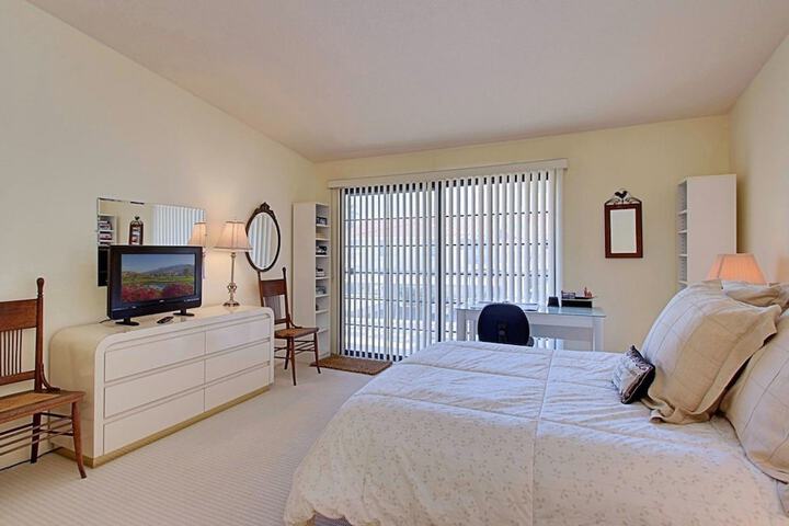 Room 3 of 18