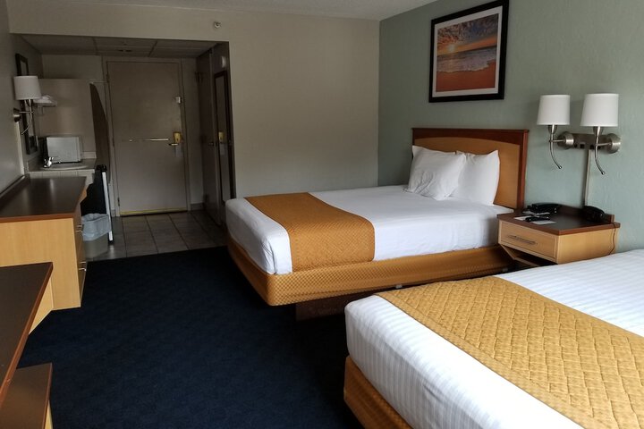 Room 9 of 66