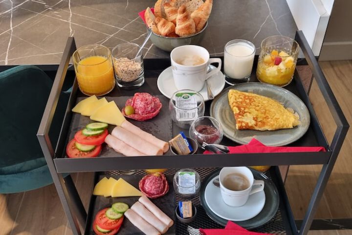 Breakfast/Coffee Service 49 of 60