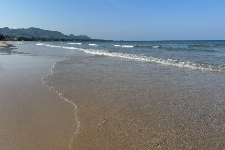 Beach 75 of 94