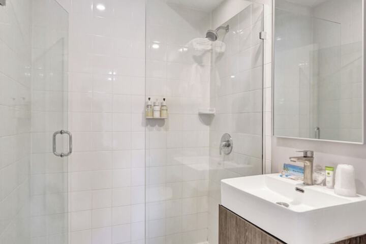 Bathroom shower