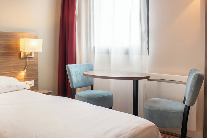 Room 30 of 88