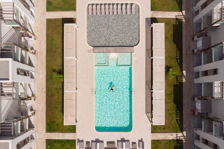 Hotel 70 of 71