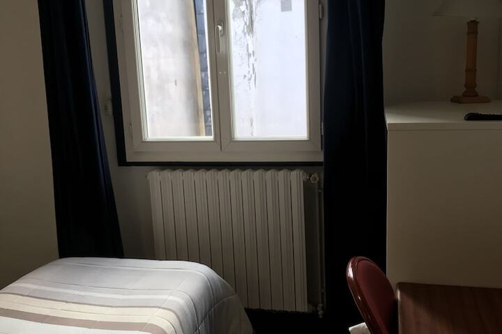 Room 20 of 40