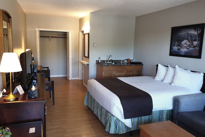 Room 7 of 27