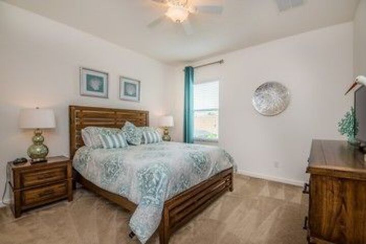 Room 11 of 27