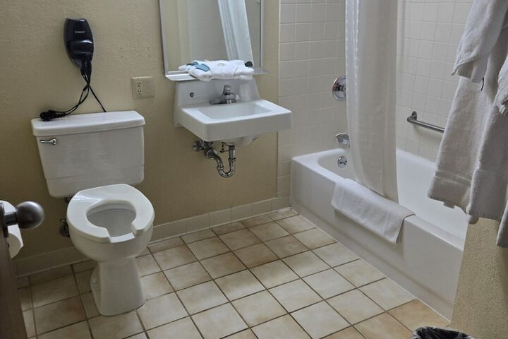 Room 15 of 47
