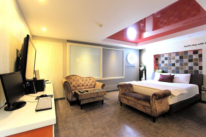 Room 19 of 56