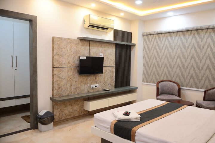 Room 15 of 43
