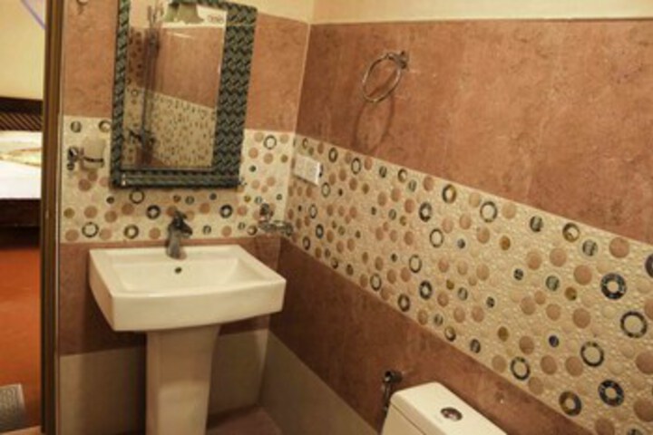 Room 3 of 8