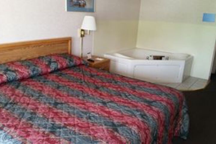 Room 6 of 11