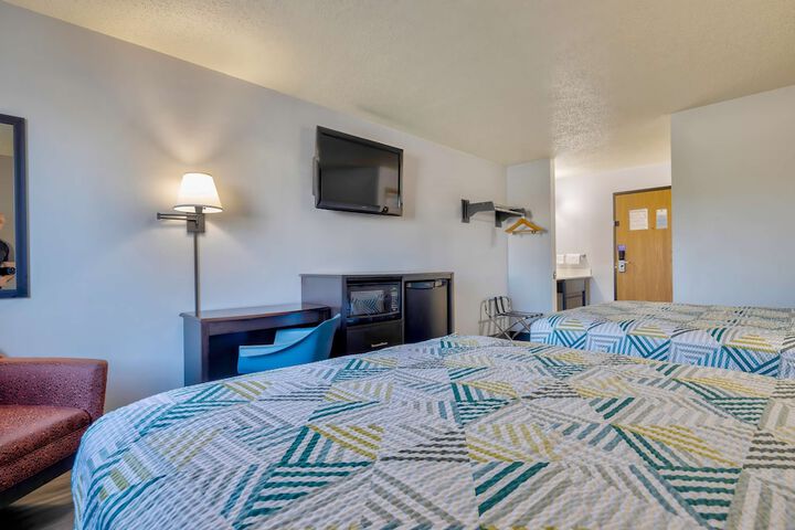1 King Bed (1 of 9)