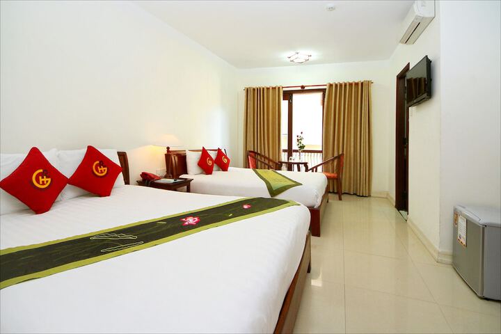 Room 3 of 52