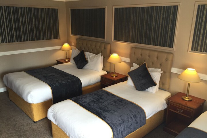 Room 11 of 41