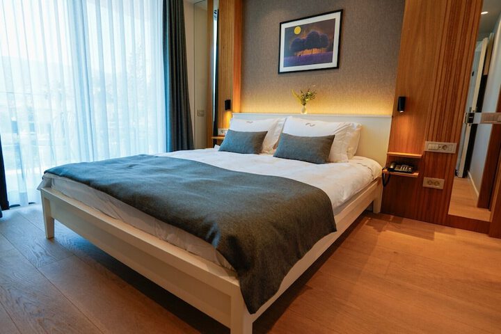 Room 17 of 91