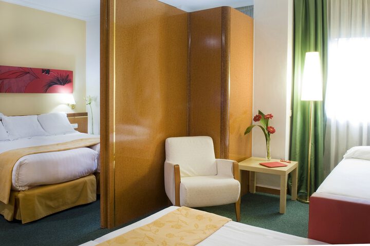 Room 11 of 41