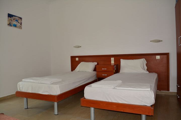 Room 4 of 56