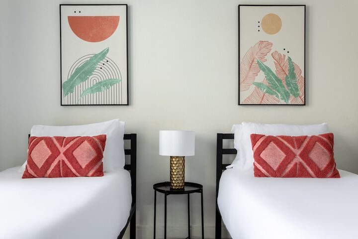 Room 10 of 62