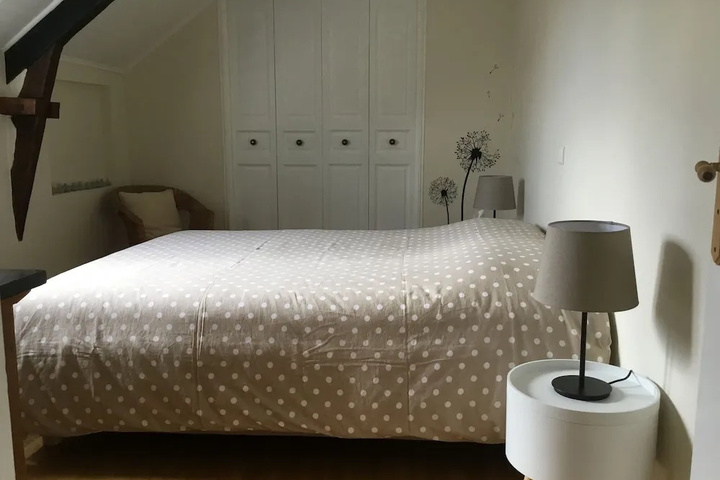 Room 4 of 13