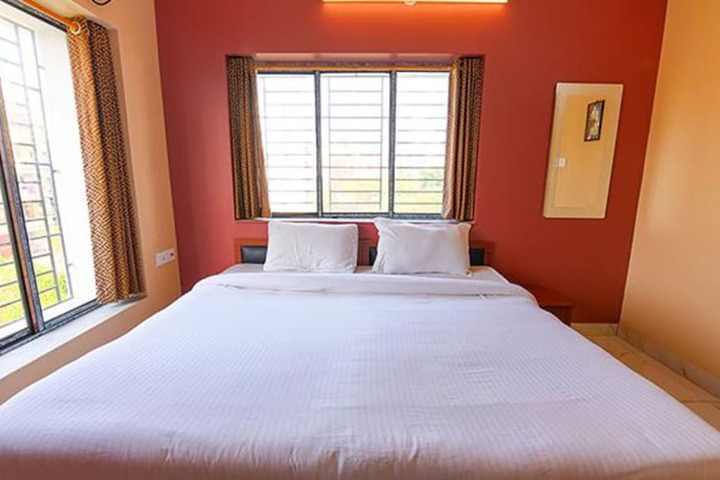 Room 5 of 11