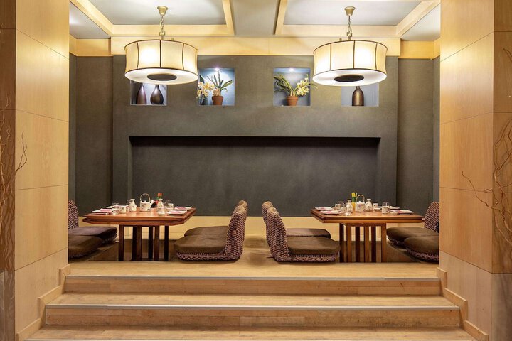 Dining 242 of 311