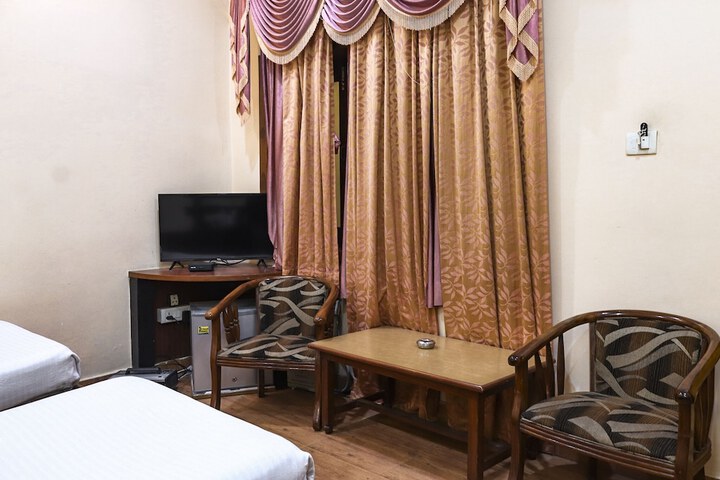 Room 37 of 63