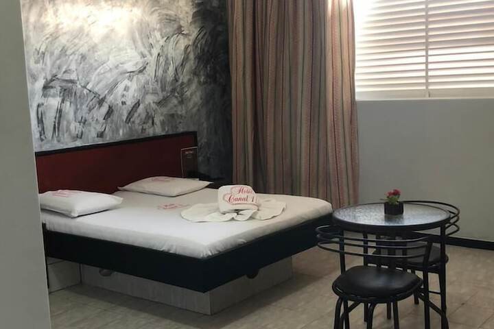 Room 7 of 19