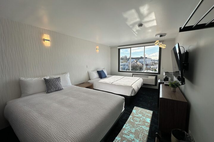 Room 10 of 34